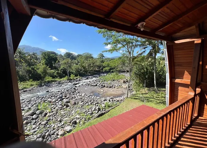 Joglo Tepi Sungai Villa *