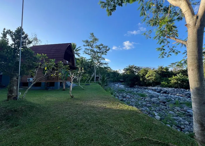 Villa Joglo Tepi Sungai Sidemen (Bali)